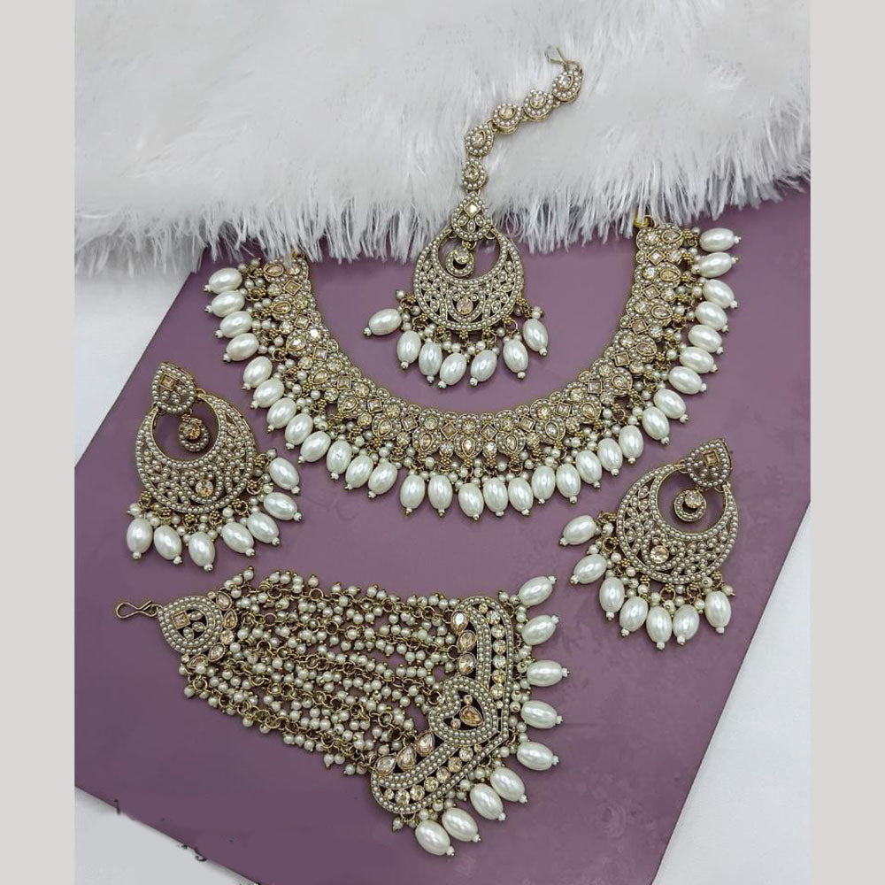 Lucentarts Jewellery Gold Plated Crystal Stone And Pearl Necklace Set