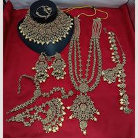 Lucentarts Jewellery Gold Plated Austrian Stone And Beads Bridal Set