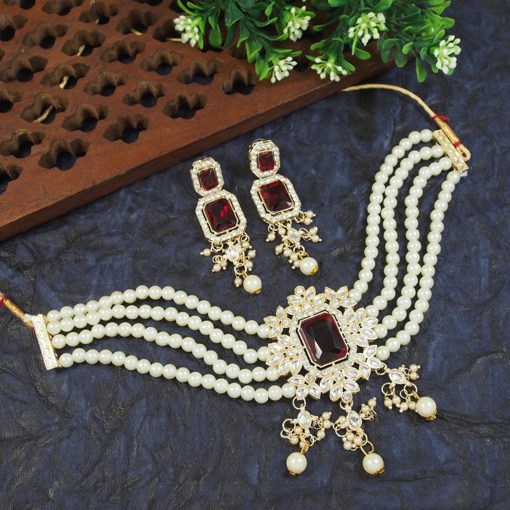 Lucentarts Jewellery Gold Plated Kundan Stone And Pearls Choker Necklace Set
