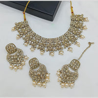 Lucentarts  Jewellery Traditional Kundan & Beaded Necklace Set
