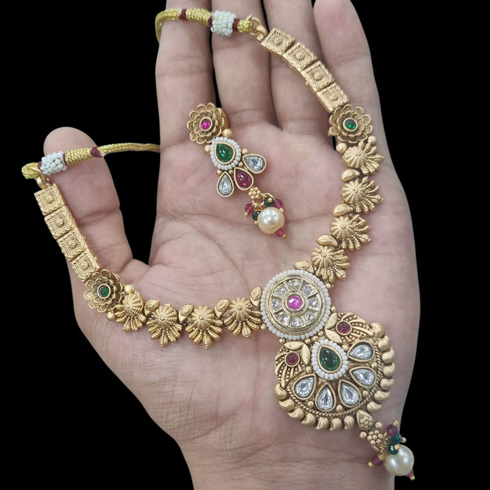 Lucentarts Jewellery Glamorous Pota Stone And Pearl Necklace Set