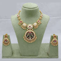 Lucentarts Jewellery Traditional Polki Kundan and Meenakari Touch Necklace Set