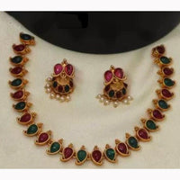 Lucentarts Jewellery Royal Pota Stone And Pearl Traditional Necklace Set