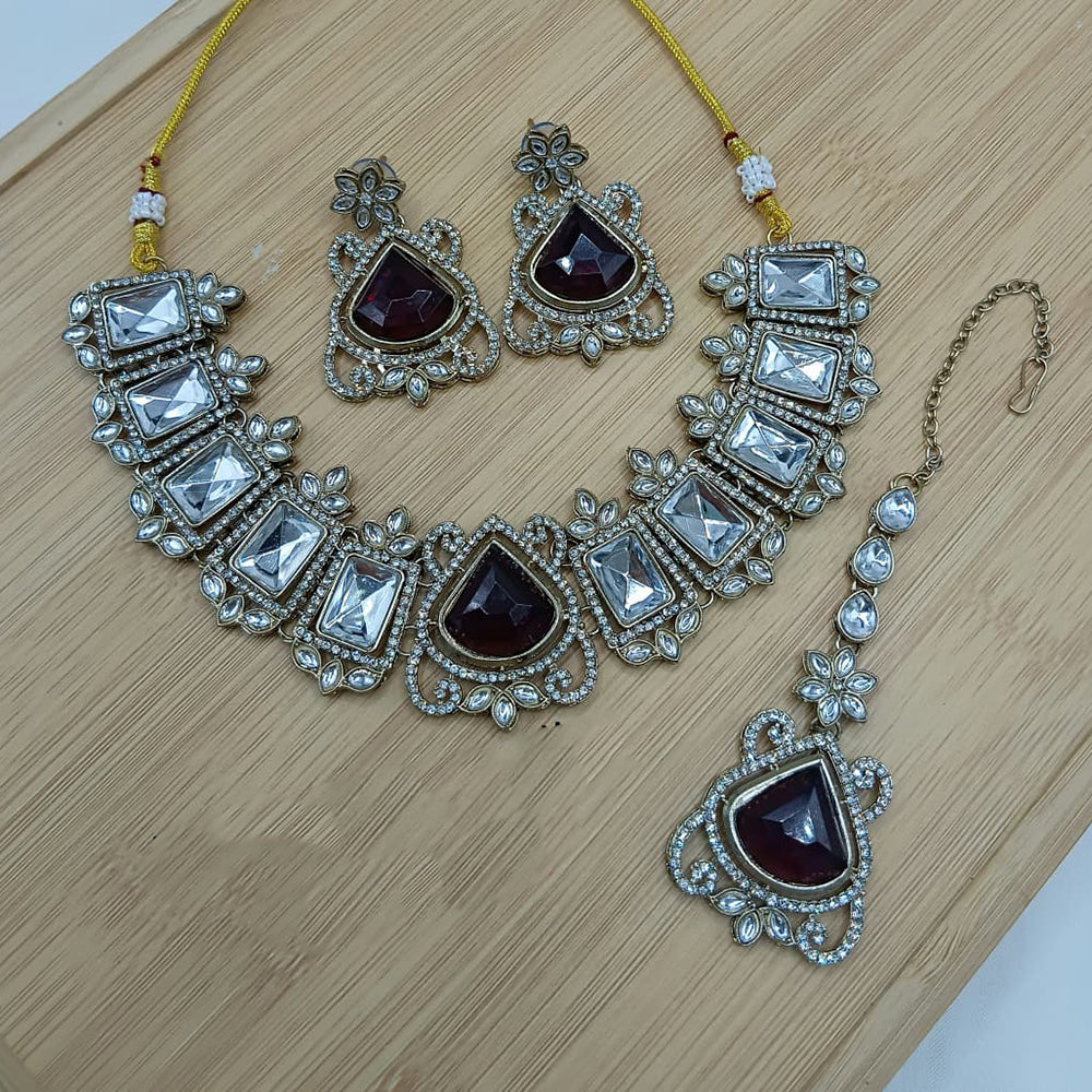 Lucentarts Jewellery Fancy Crystal Stone Necklace Set