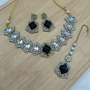 Lucentarts Jewellery Fancy Crystal Stone Necklace Set