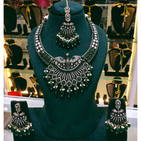 Lucentarts Jewellery Elegant Pota Stone And Austrian Stone Pearl Necklace Set