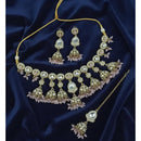 Lucentarts Jewellery Graceful Pota Stone And Austrian Stone Pearl Necklace Set
