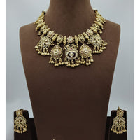 Lucentarts Jewellery Premium Pota Stone And Pearl Designer Necklace Set
