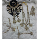 Lucentarts Jewellery Opulent Kundan Stone Pearl And Beads Bridal Jewellery Set