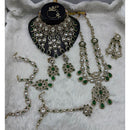 Lucentarts Jewellery Opulent Kundan Stone Pearl And Beads Bridal Jewellery Set