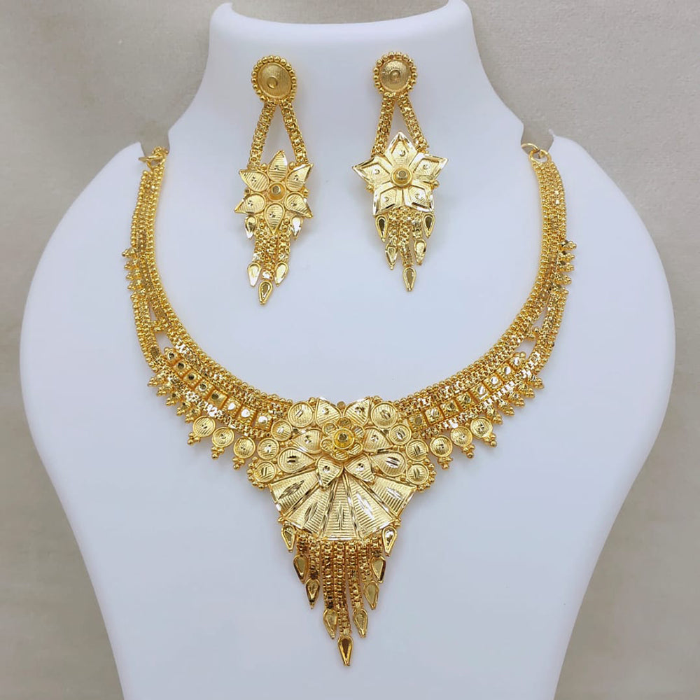 Lucentarts Jewellery  Gold Forming  Necklace Set