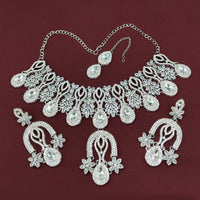 Lucentarts Jewellery Classic Crystal Stone Necklace Set