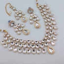 Lucentarts Jewellery Pota Stone And Kundan Stone Choker Necklace Set
