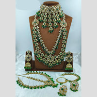 Lucentarts Jewellery Opulent Kundan Stone Pearl And Beads Bridal Jewellery Set