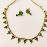 Lucentarts Jewellery Gold Plated Pota Stone Choker Necklace Set