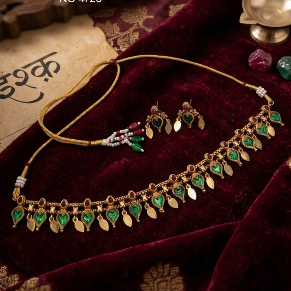 Lucentarts Jewellery Classic Pota Stone Gold Plated Coin Necklace Set