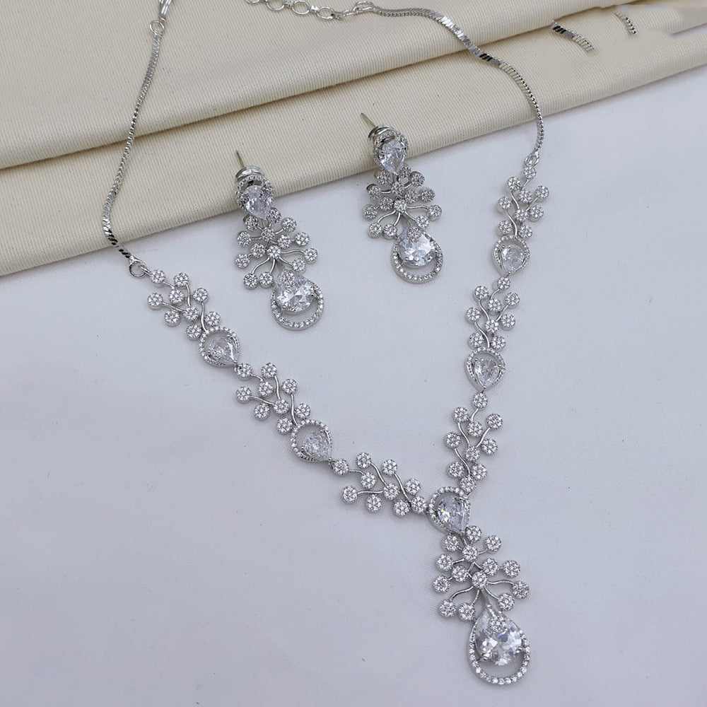 Lucentarts Jewellery Luxury American Diamond Necklace Set
