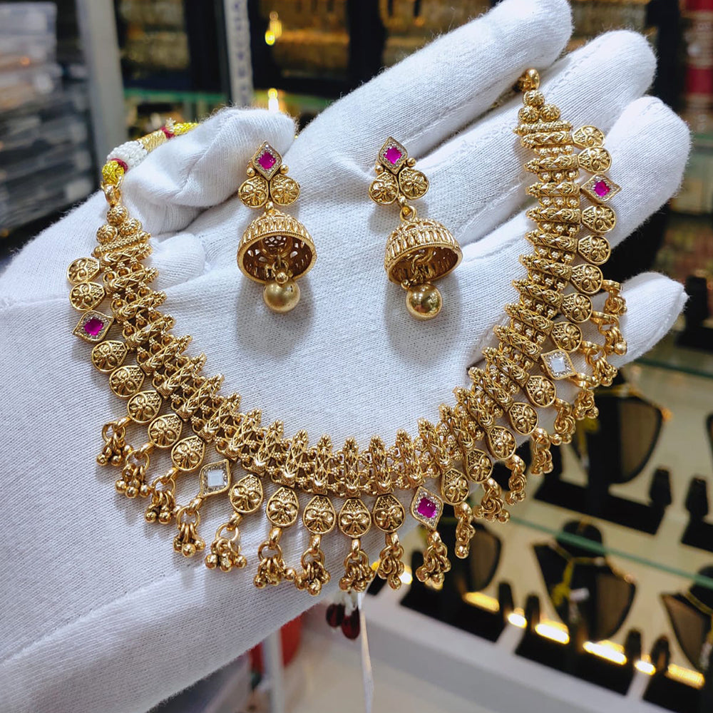 Lucentarts Jewellery Elegant Pota Stone And Pearl Necklace Set