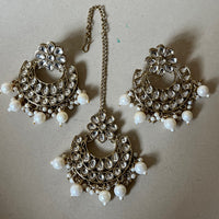 Sai Fashion Premium Kundan Stone And Pearl Earrings With Maangtikka