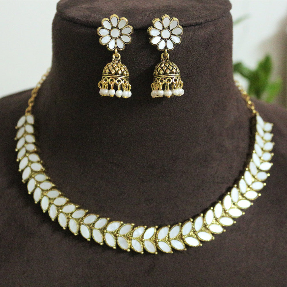 H K Fashion Gold Plated Mother Of Pearls Necklace Set