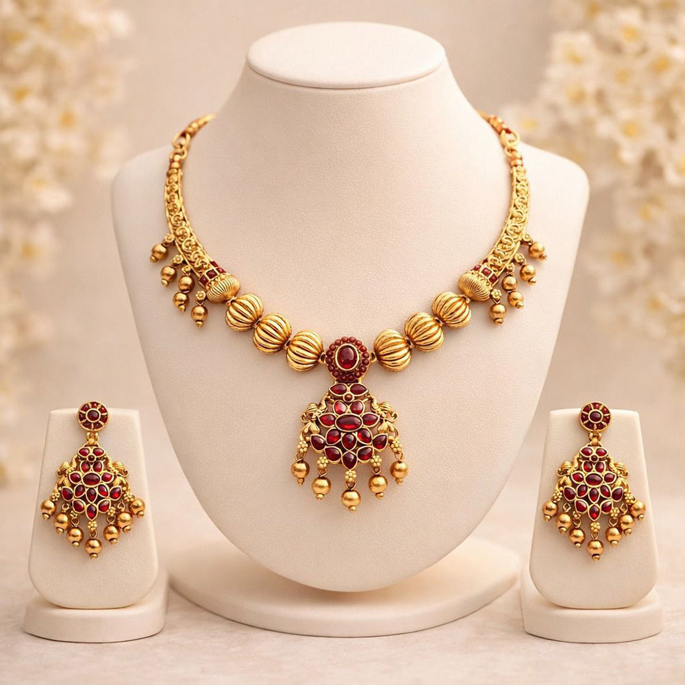 Kavita Art Premium  Pota Stone And Pearl Necklace Set