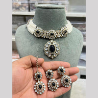 Hira Collections Gold Plated Kundan And Pearls Necklace Set