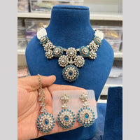 Hira Collections Gold Plated Kundan And Pearls Necklace Set