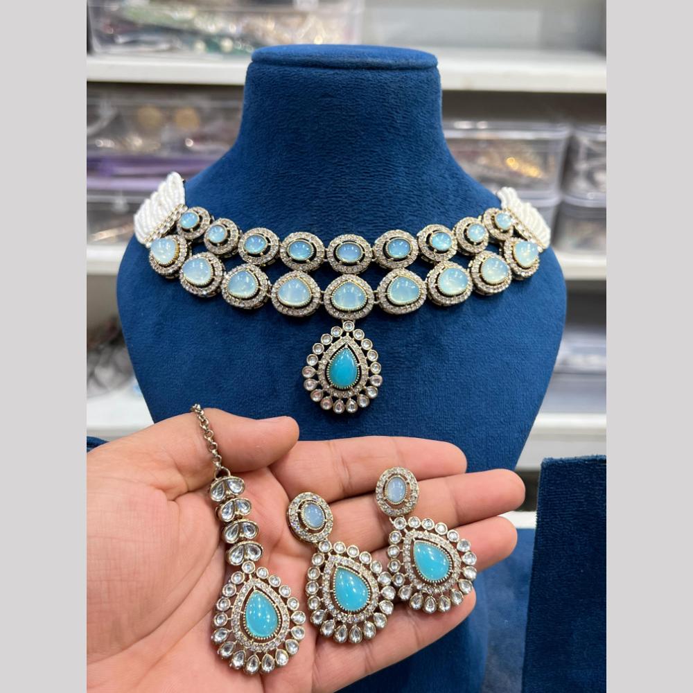 Hira Collections Gold Plated Kundan And Pearls Necklace Set