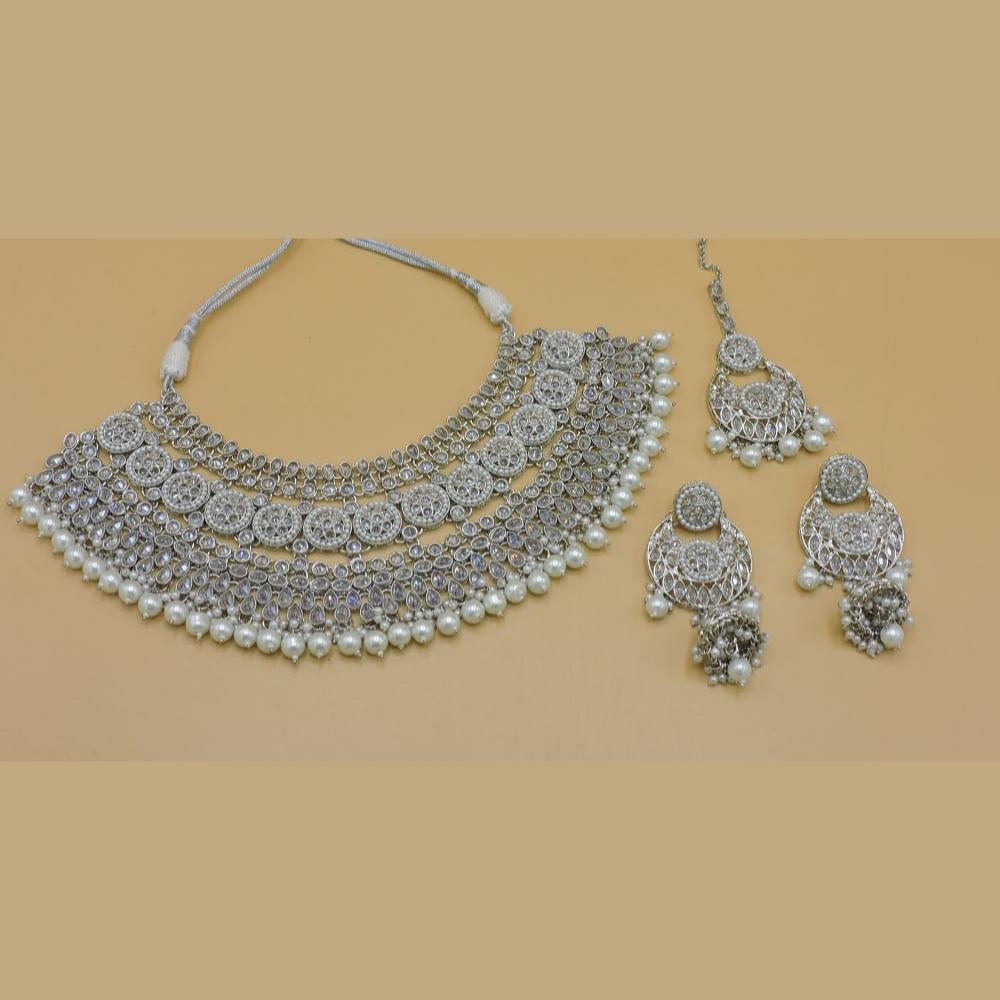 Hira Collections Vintage Charm Crystal & Pearl Necklace for Timeless Style