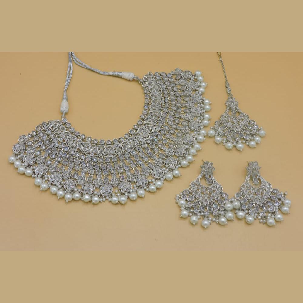 Hira Collections Vintage Charm Crystal & Pearl Necklace for Timeless Style