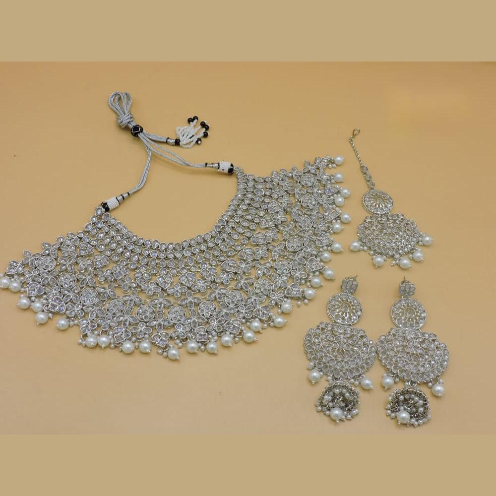 Hira Collections Vintage Charm Crystal & Pearl Necklace for Timeless Style