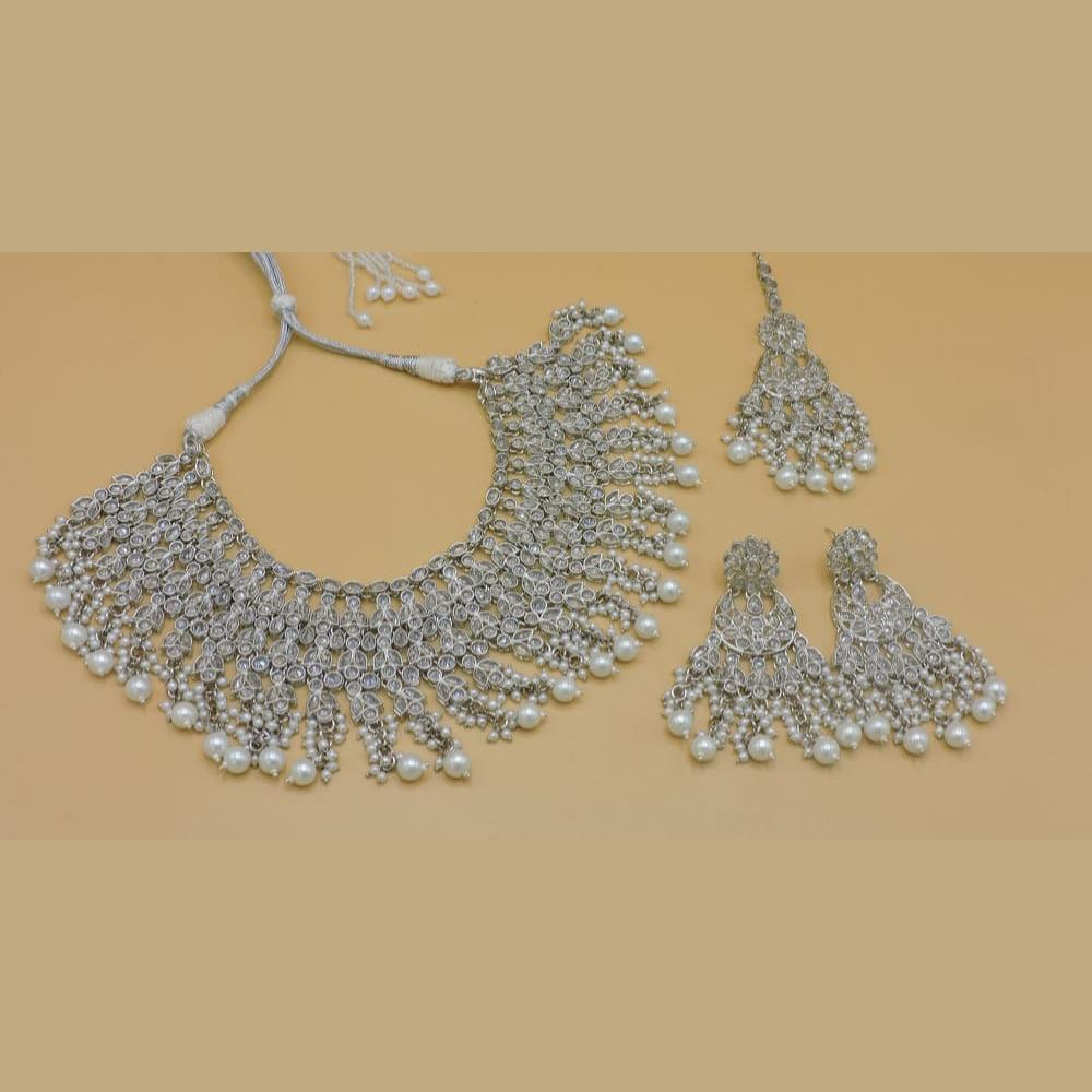 Hira Collections Vintage Charm Crystal & Pearl Necklace for Timeless Style