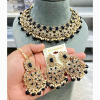 Hira Collections Exquisite Kundan Necklace Set for Engagements and Special Celebrations