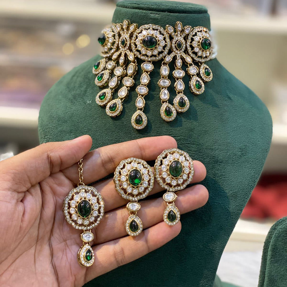 Hira Collection Beautiful Kundan Choker Necklace  Set  With MaangTika For Wedding Occassion