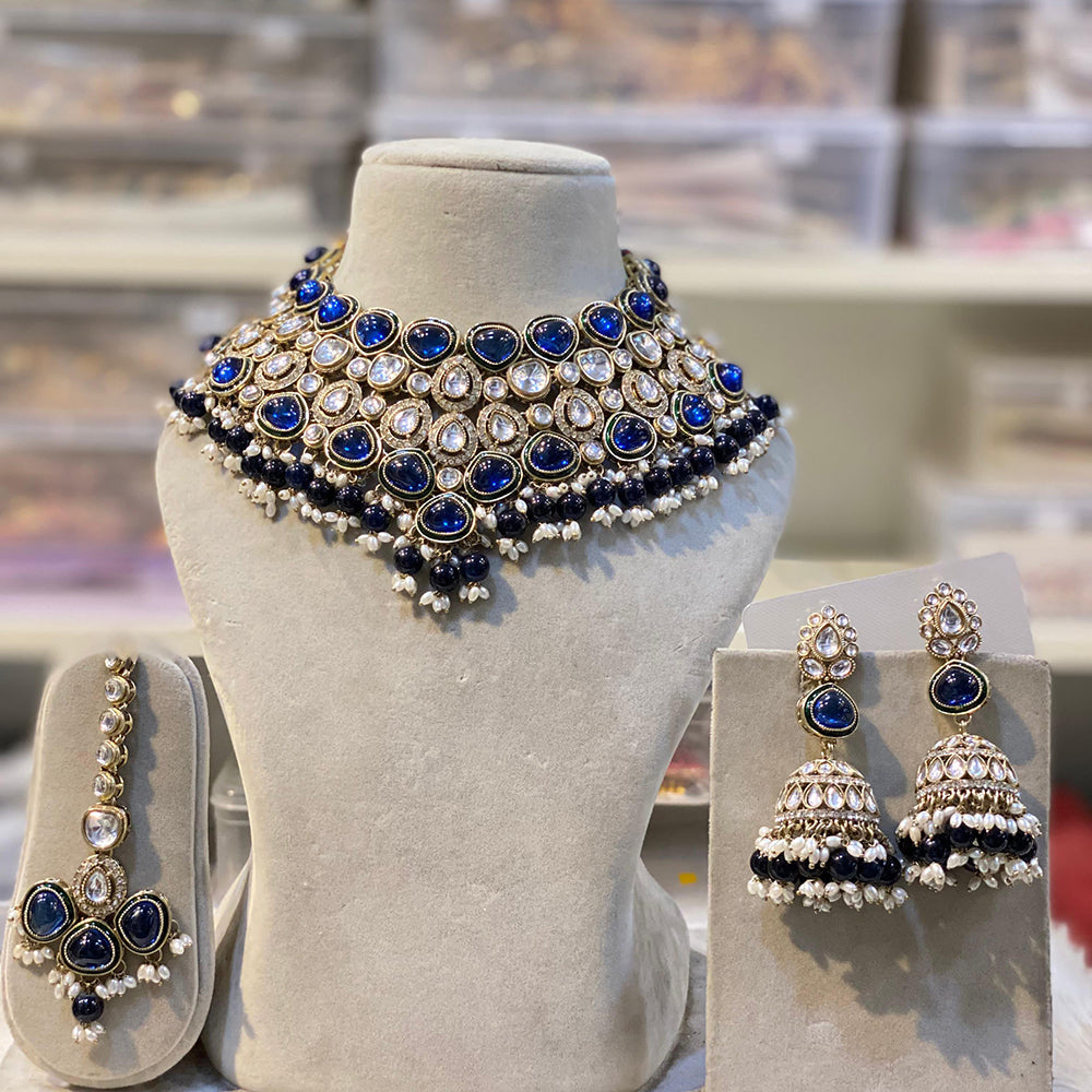 Hira Collection Beautiful Kundan Choker Necklace  Set  With MaangTika For Wedding Occassion