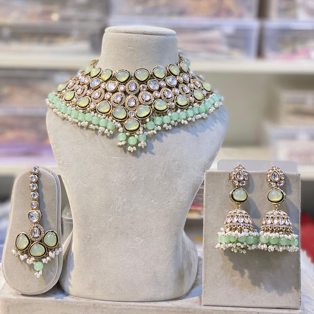 Hira Collection Beautiful Kundan Choker Necklace  Set  With MaangTika For Wedding Occassion