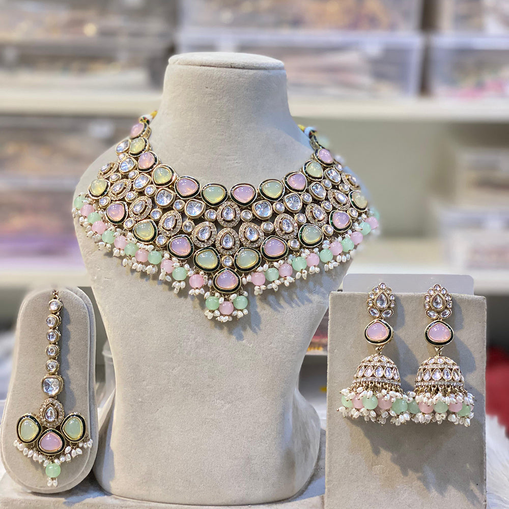 Hira Collection Beautiful Kundan Choker Necklace  Set  With MaangTika For Wedding Occassion