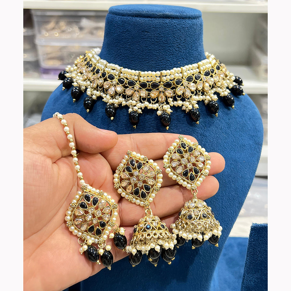 Hira Collections Royal Crystal Stone Beads And Pearl Necklace Set