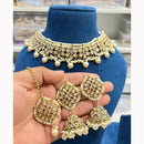 Hira Collections Royal Crystal Stone Beads And Pearl Necklace Set