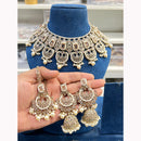 Hira Collections Ethnic Glow Pota And Pearl Necklace Set