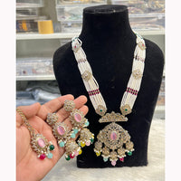 Hira Collections Ethnic Glow Pota And Pearl Necklace Set