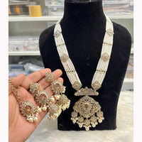 Hira Collections Ethnic Glow Pota And Pearl Necklace Set