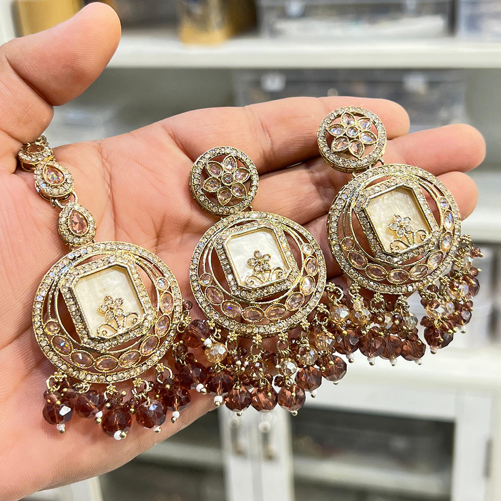 Hira Collection Glamorous Kundan Stone And Pearl Earring With Maangtikka