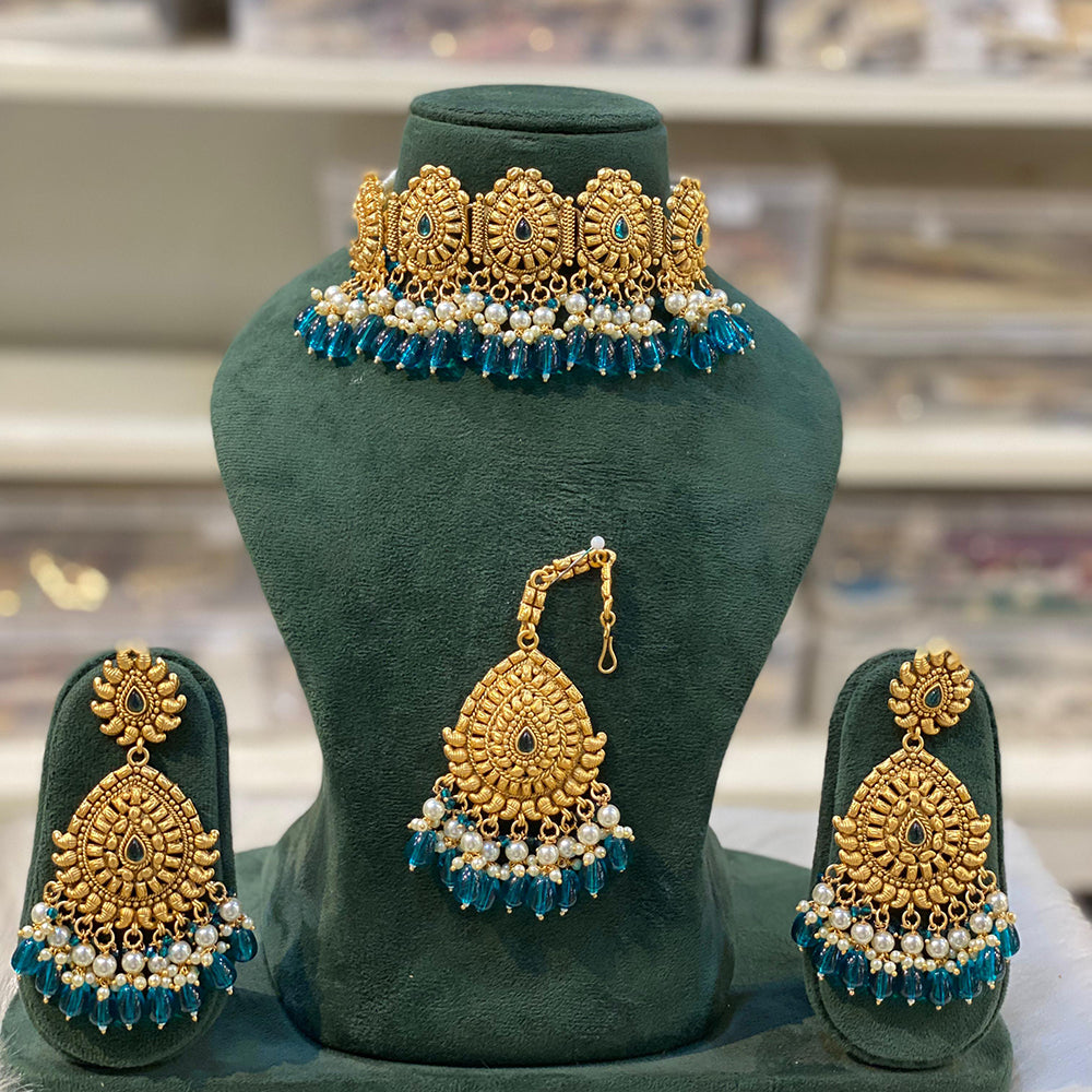 Hira Collections Sparkling Pota And Pearl Necklace Set