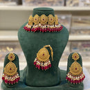 Hira Collections Sparkling Pota And Pearl Necklace Set