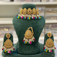 Hira Collections Sparkling Pota And Pearl Necklace Set