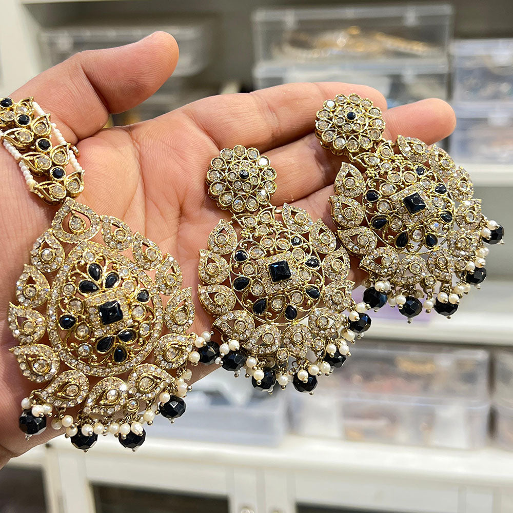 Hira Collections Royal Crystal Stone And Pearl Earring With Maangtikka