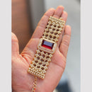 Hira Collections Graceful Pota Stone And Pearl Adjustable Bracelet