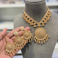 Hira Collections Glamorous Pearl Necklace Set