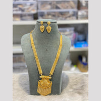 Hira Collections Glamorous Necklace Set